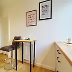 Apartment Reja Comfy Elegance By Bookinghost Breslau