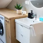 Apartment Reja Comfy Elegance By Bookinghost
