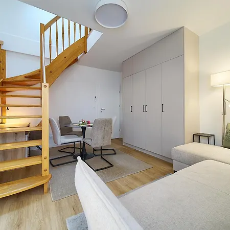 Reja Comfy Elegance By Bookinghost * Wroclaw