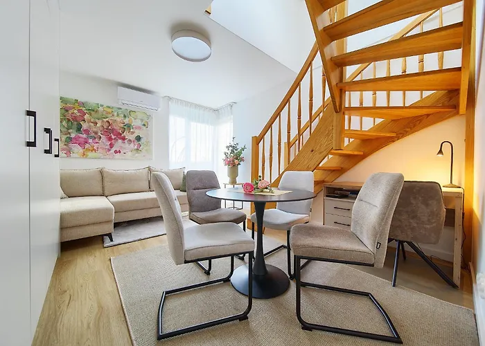 Daire Reja Comfy Elegance By Bookinghost *