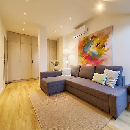 Reja Comfy Elegance By Bookinghost