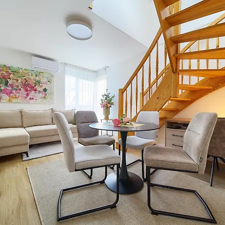 Апартаменты Reja Comfy Elegance By Bookinghost *