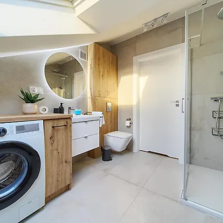 Reja Comfy Elegance By Bookinghost Lägenhet *