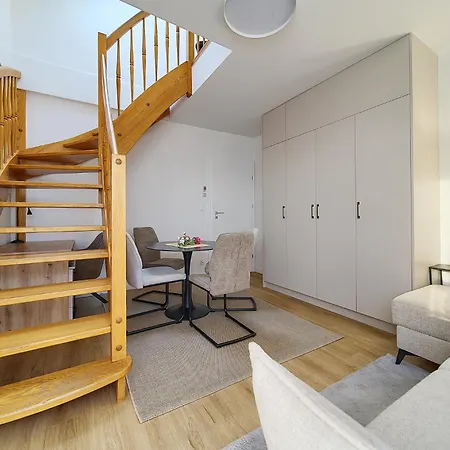 Reja Comfy Elegance By Bookinghost