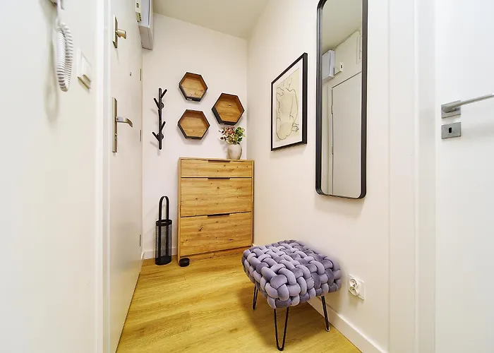 Reja Comfy Elegance By Bookinghost Apartament *