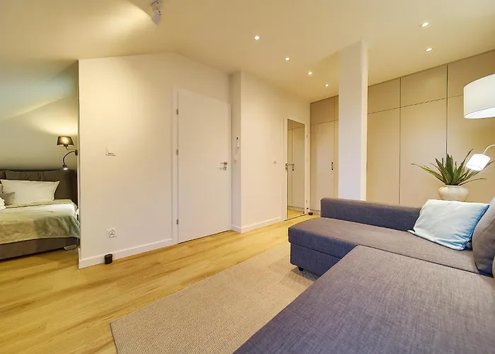 Reja Comfy Elegance By Bookinghost Apartament